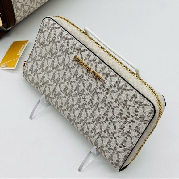 Michael Kors Medium Jaycee Zip Packet Backpack & Large Flat MF Phone Case Wallet - Picture 6 of 15